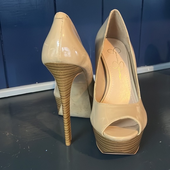 Jessica Simpson Hazil (Nude Patent) Heels Size 7B - Picture 14 of 15